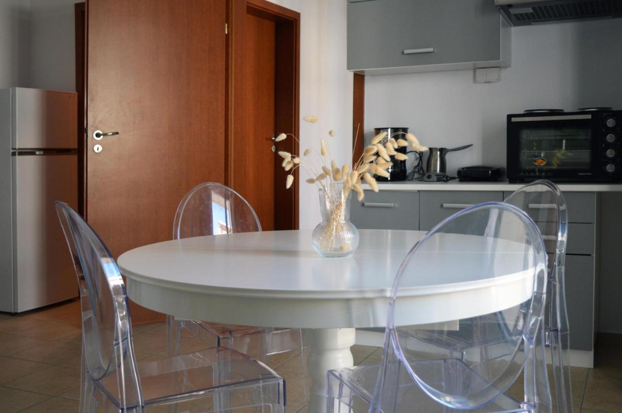 Marouka Apartment Artemida  Luaran gambar